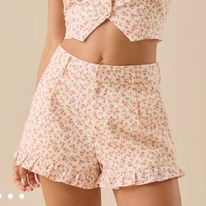 Altar’d state Floral eyelet high waisted  Women's Shorts size M ruffle hem NWT